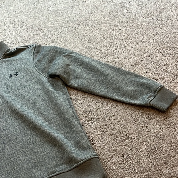 Under Armour gray long sleeve quarter zip - Picture 2 of 8